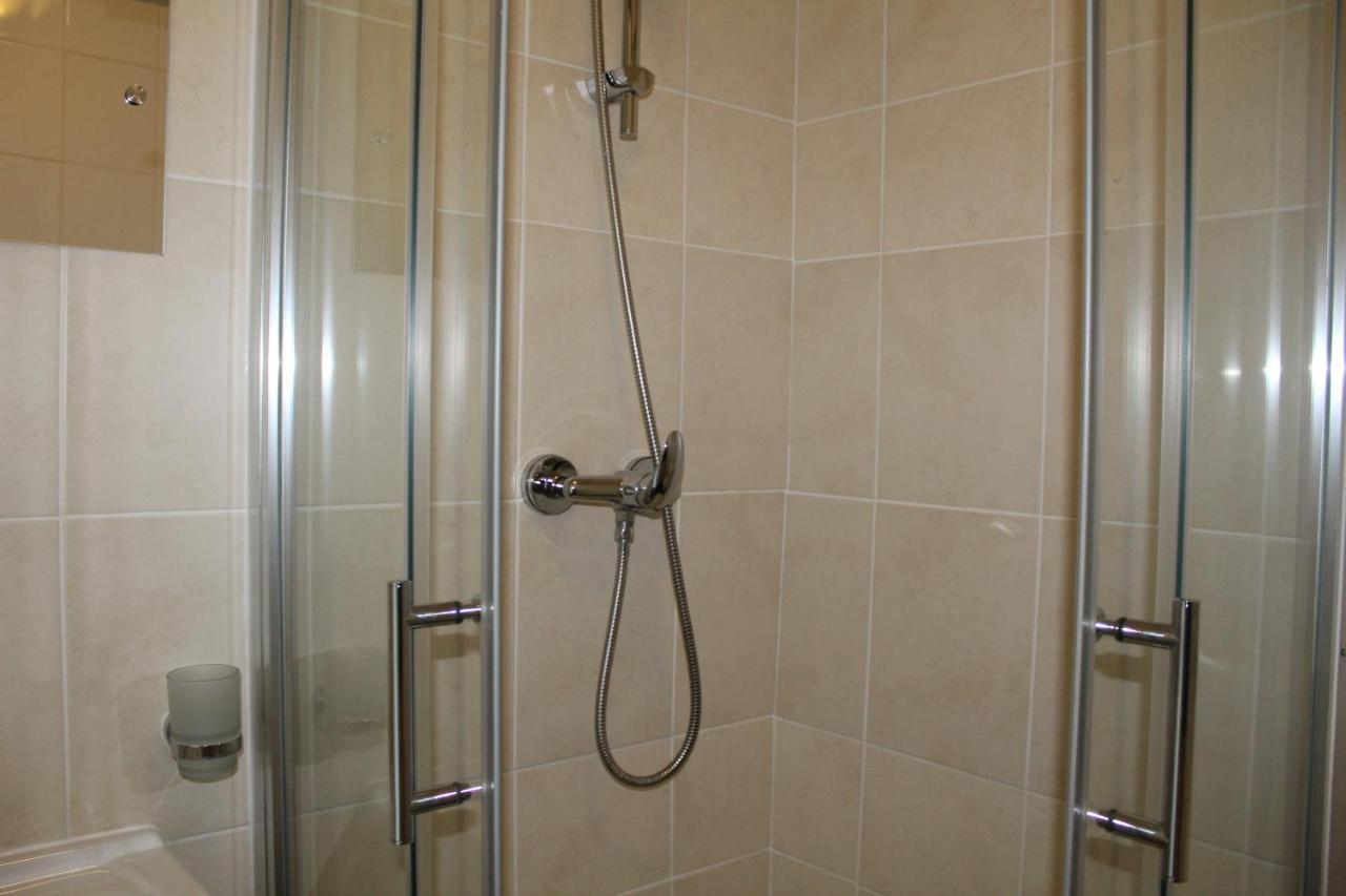 The Bay House Lake View Guest House - Adults Only Боунесс-он-Віндермір Екстер'єр фото